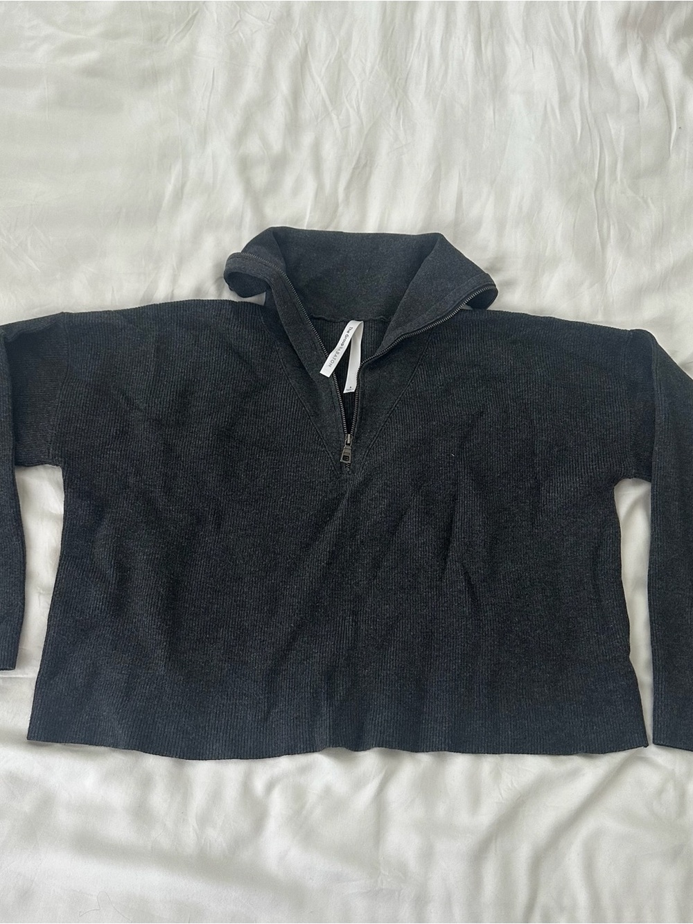 Aritzia Babaton 1/2 zip sweater